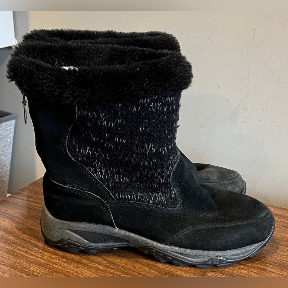 Khombu Black Suede and Knit Faux Fur Winter Boots, Size 7